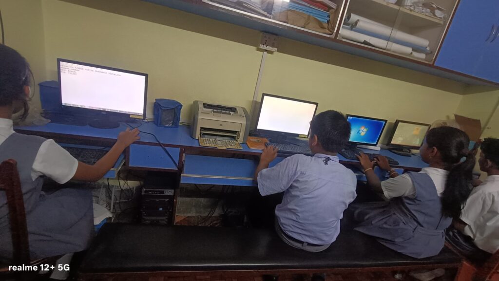 computer-lab-image-three